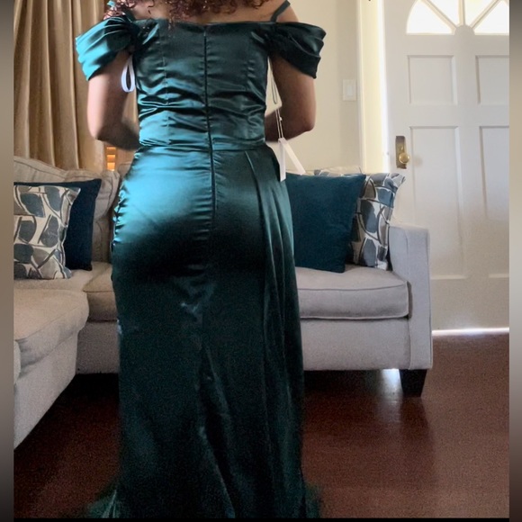 Emerald green prom dress - Picture 6 of 7